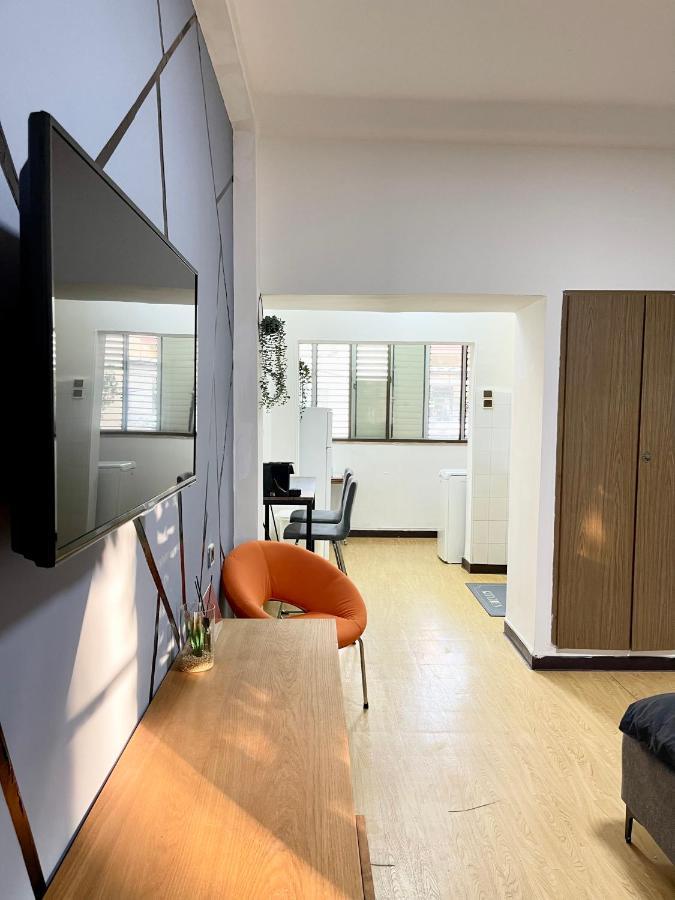 Bat Galim - Mirror Apartment By The Beach Haifa Exterior foto